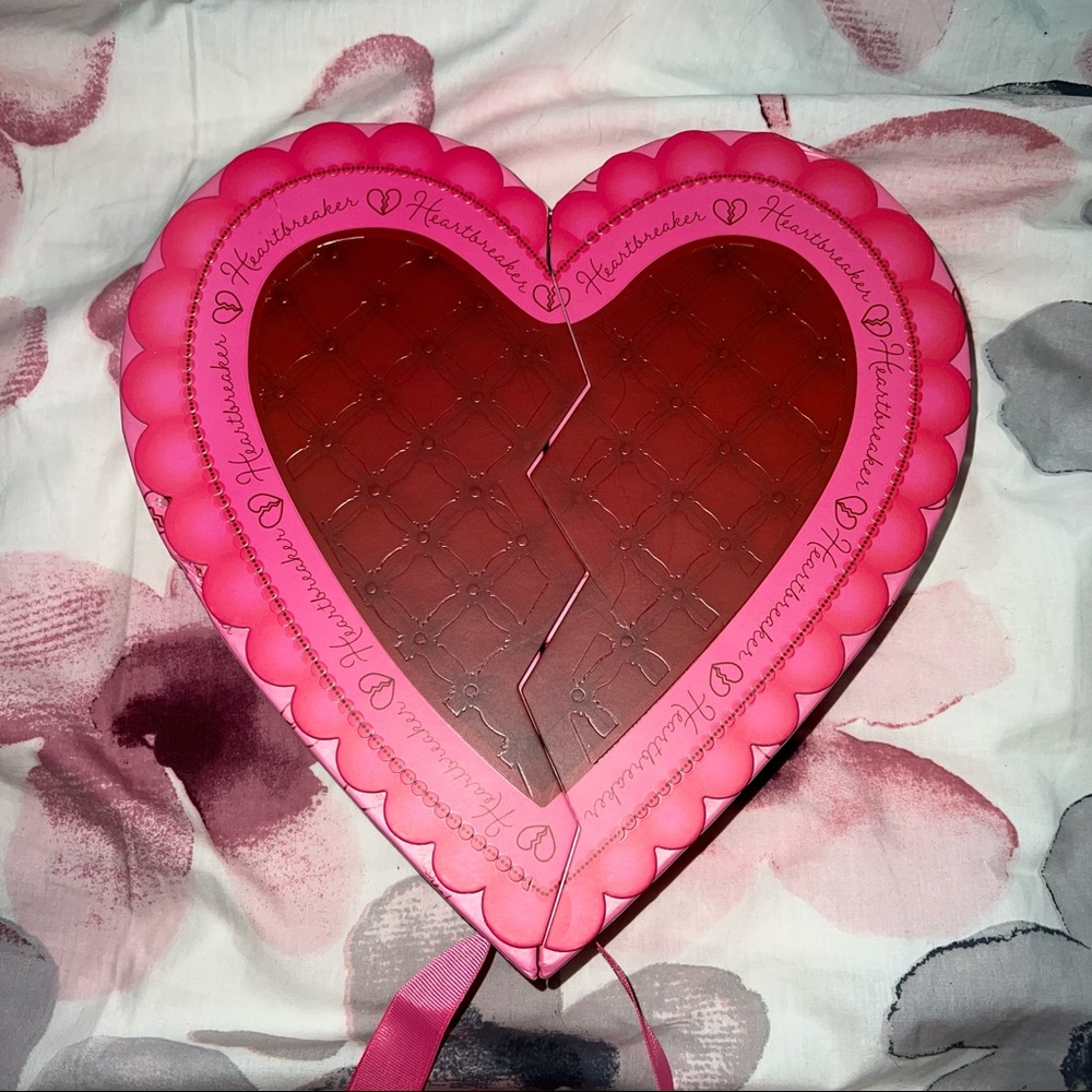 Voight By Valentina Heartbreaker Packaging